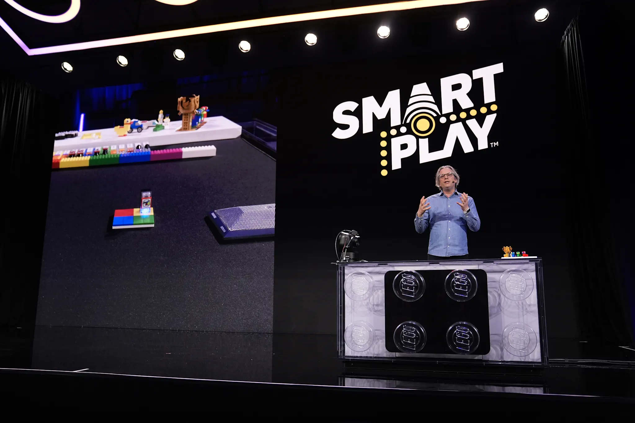 LEGO Smart Brick, Tiny Computer, Smart Play