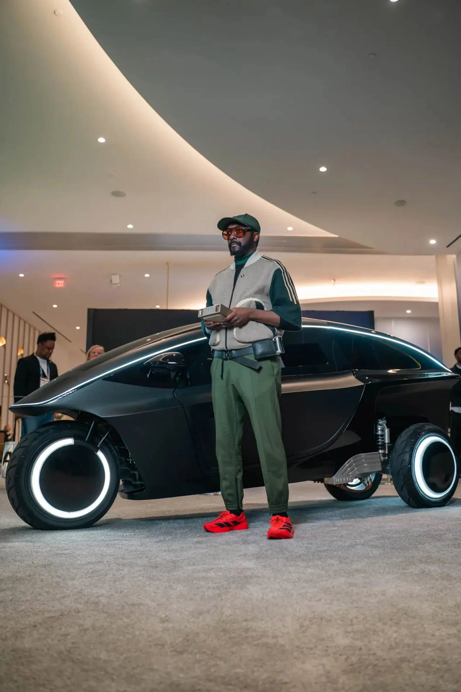 will.i.ams-AI-Powered-‘Brain-on-Wheels, Trinity Electric Vehicle