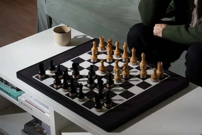 Chessnut Move, Self-Moving Chessboard