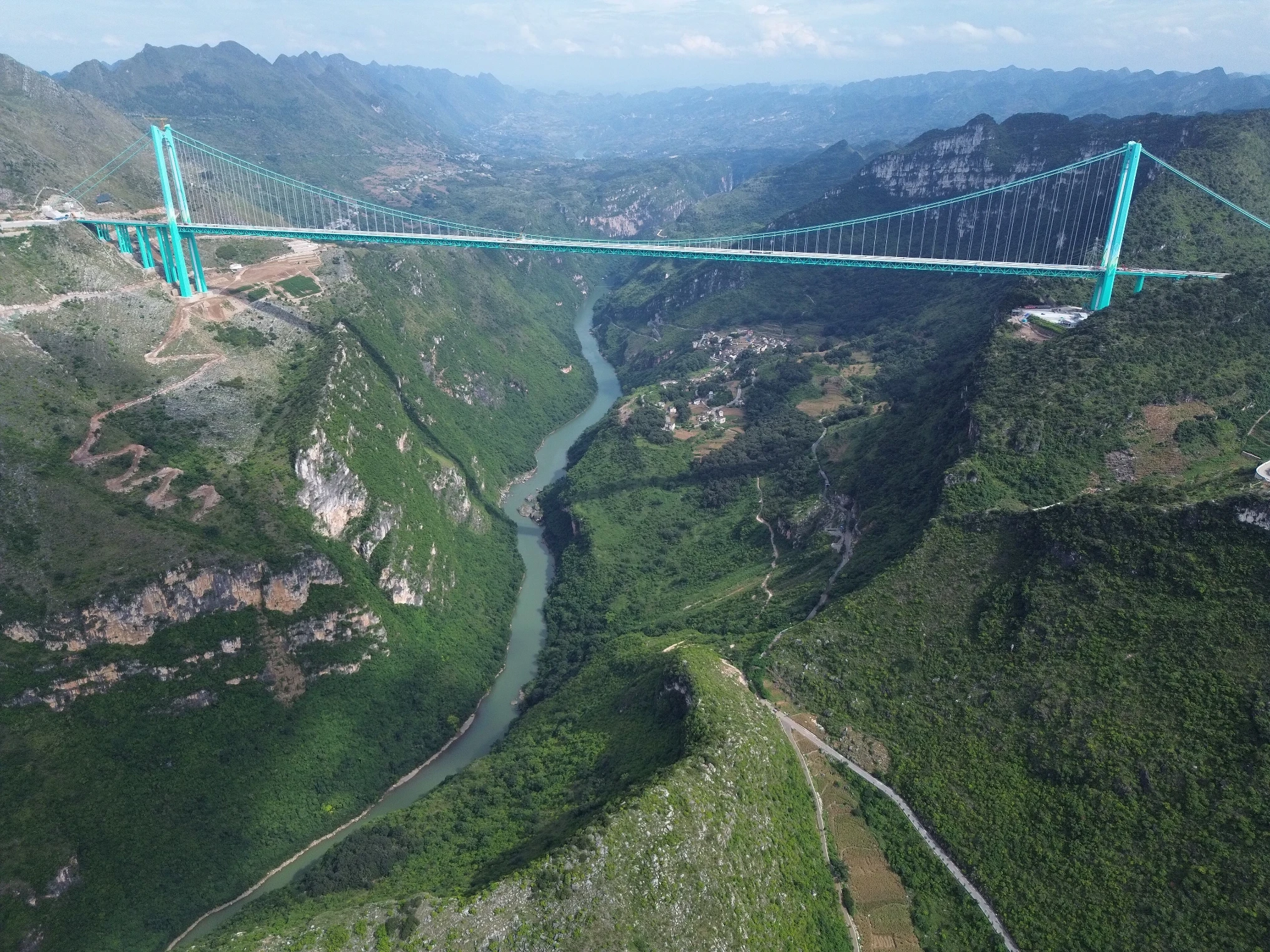 World’s Highest Bridge Opens Before Chinese New Year