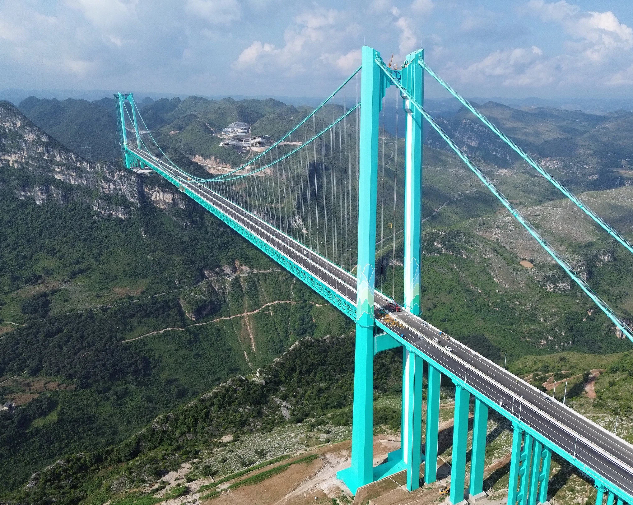 World’s Highest Bridge Opens Before Chinese New Year