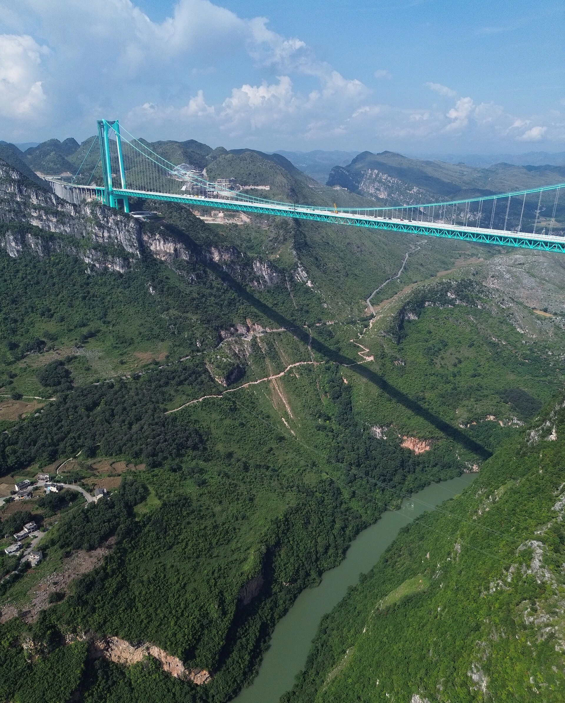 World’s Highest Bridge Opens Before Chinese New Year