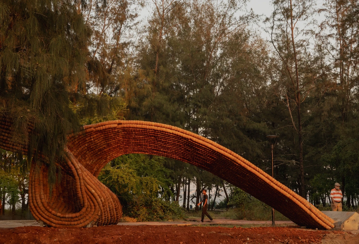 Wallmakers builds Kulhad Pavilion from 18,000 discarded terracotta cups in Goa
