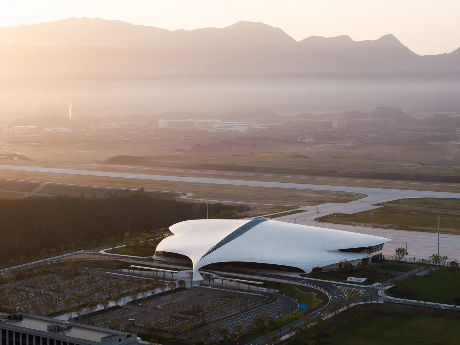 MAD’s Lishui Airport Takes Shape in China’s Mountain Valley