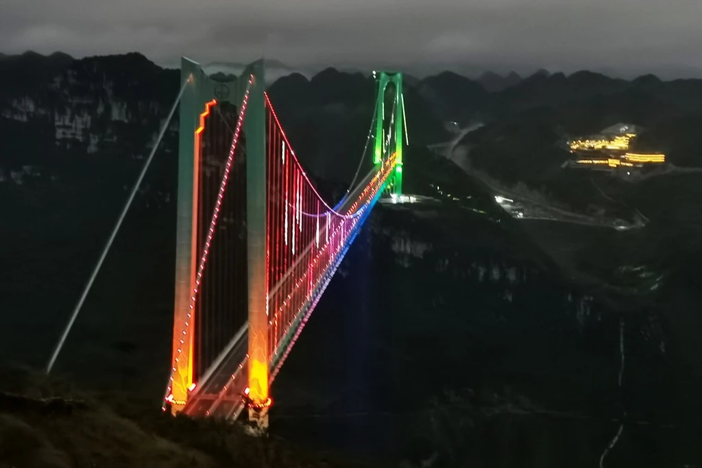 World’s Highest Bridge Opens Before Chinese New Year