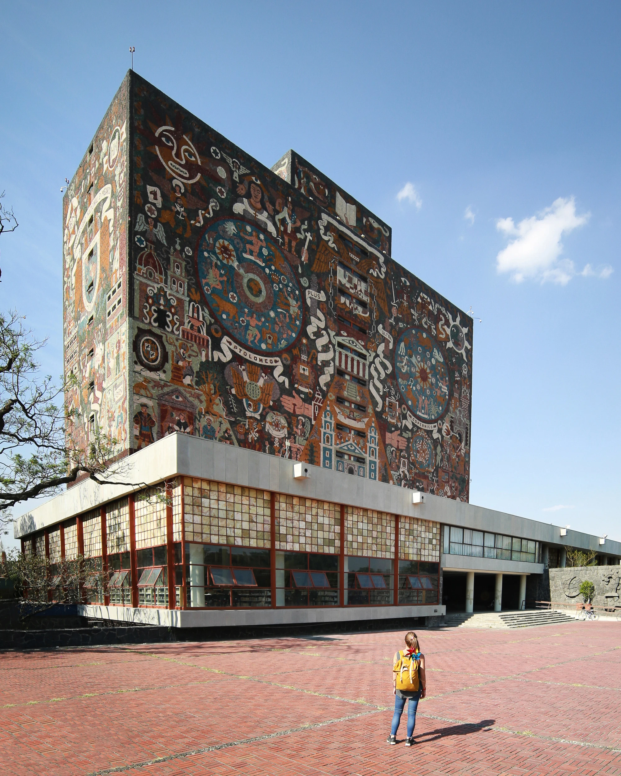 10 Universities with Strange Architecture 5 Most Unusual Universities
