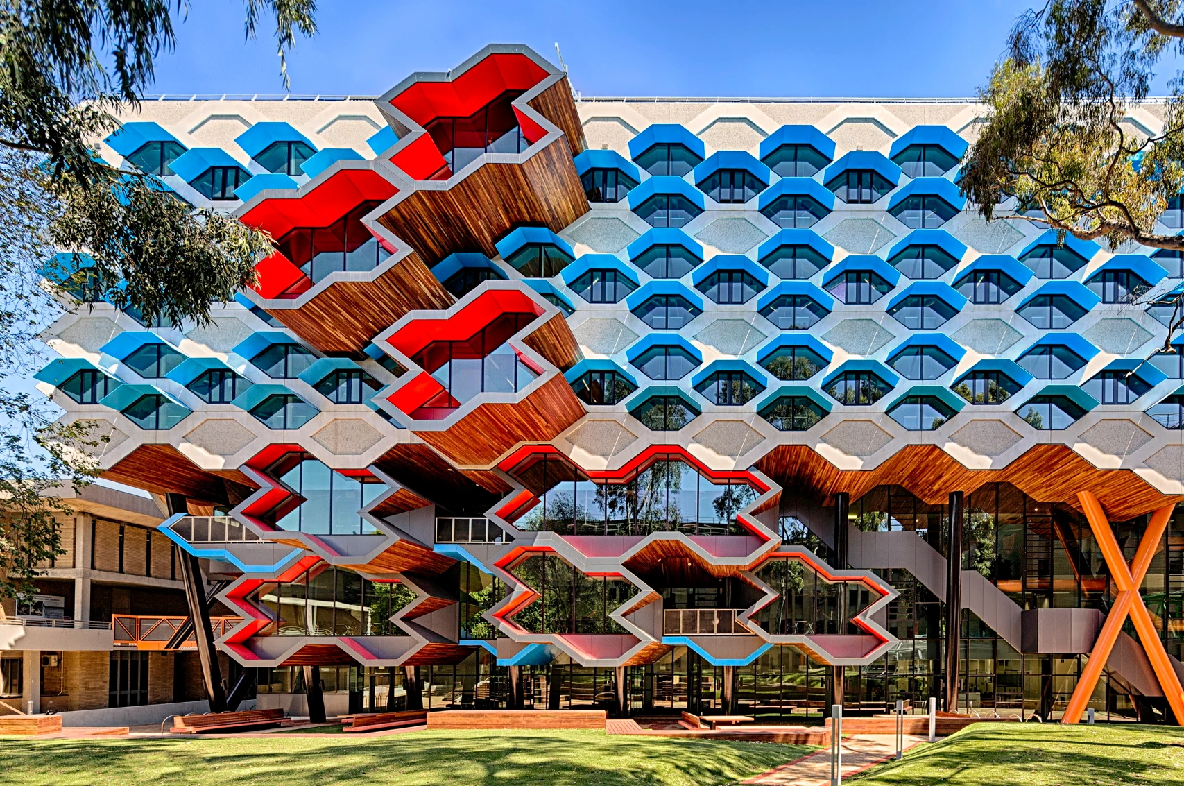10 Universities with Strange Architecture 19 Most Unusual Universities