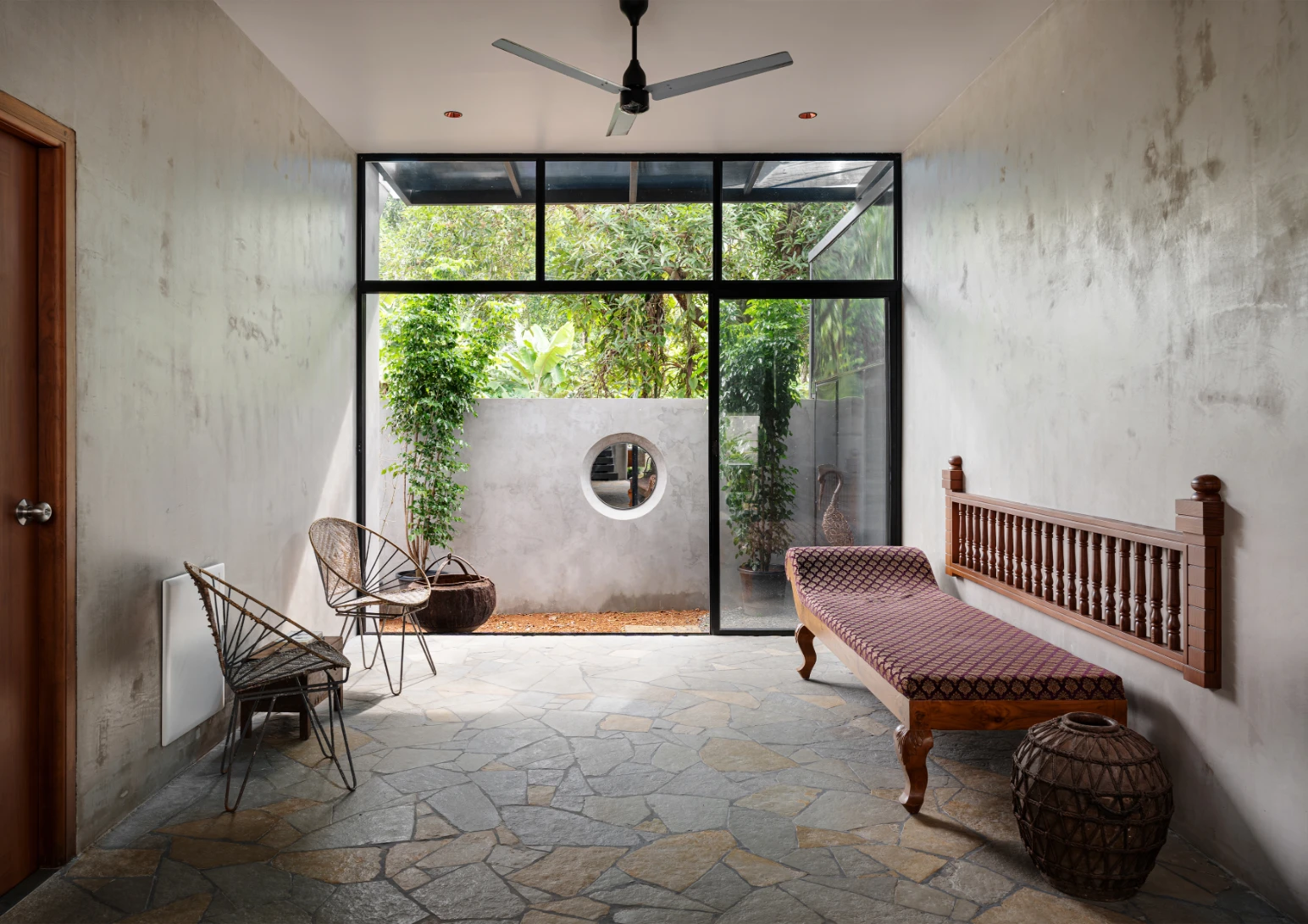 Tropibox House in Kochi Turns Home into a Sensory Retreat 8 Tropibox House in Kochi by Tropical Architecture Bureau