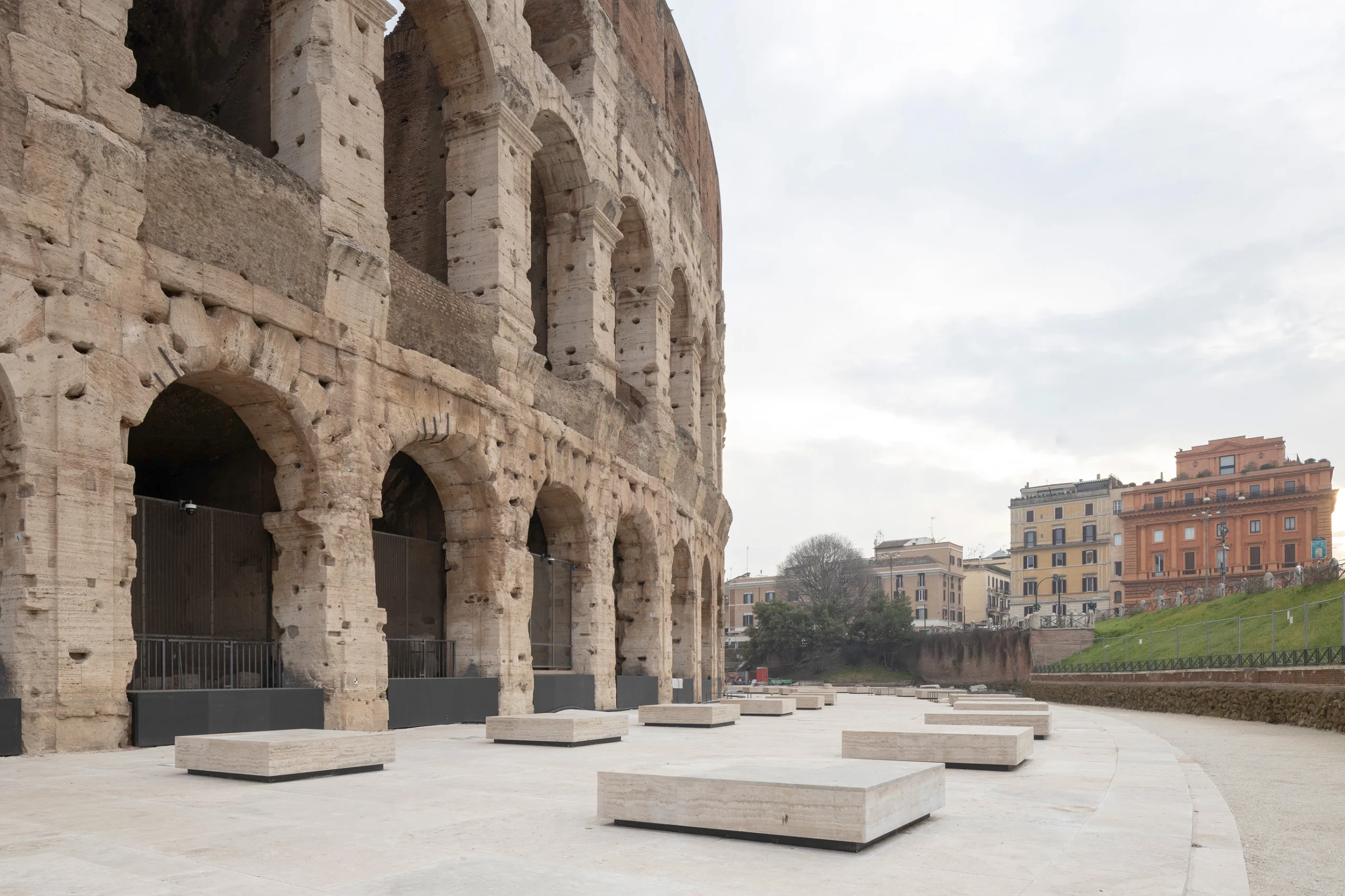 Stefano Boeri Interiors Restores Southern Ambulatory Colosseum in Rome