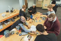 Why Future Electricians and Plumbers Learn Better in the Lab