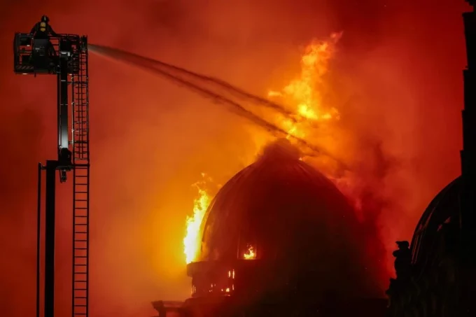 Glasgow City Centre Fire Damages 175-Year-Old Victorian Structure