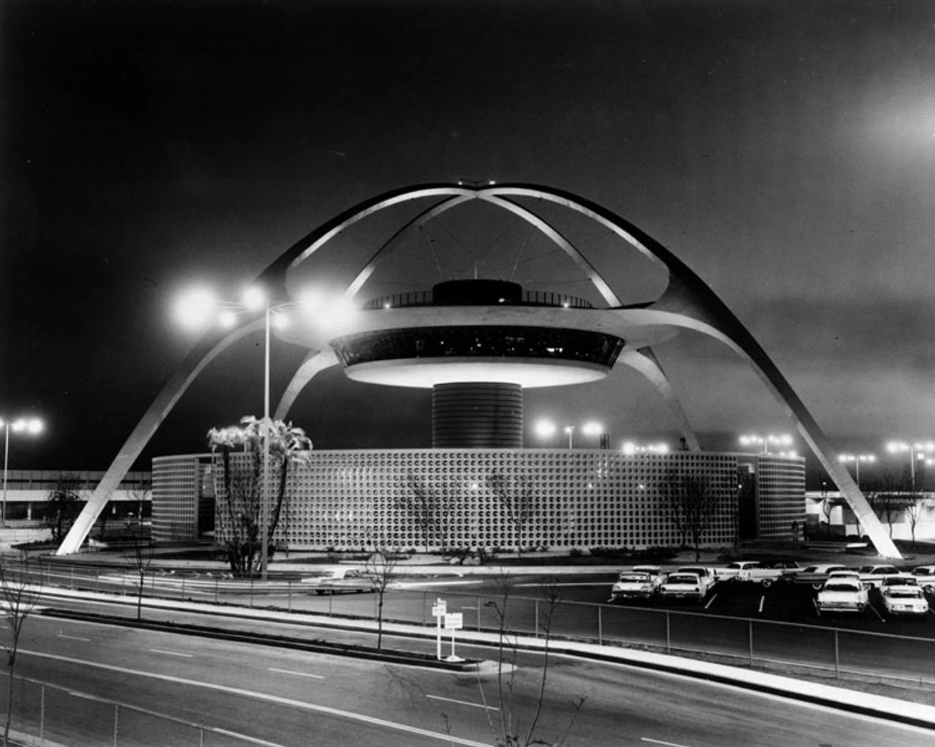 10 Legendary Women Architects Who Shaped the History of Architecture 20 10 Legendary Women in Architecture Who Broke Barriers