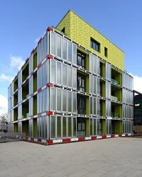 Can We Design Responsive Buildings Through Living Architecture?