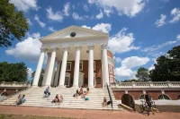 10 Stunning University Campuses