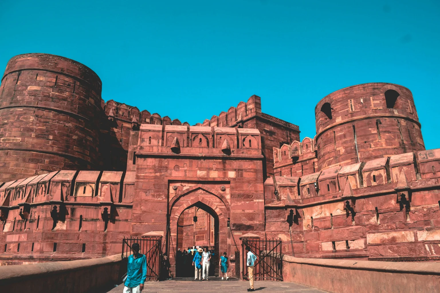 Agra’s Architectural Identity Revealed Through 8 Historic Landmarks