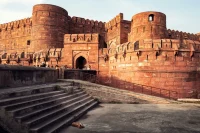 Agra’s Architectural Identity Revealed Through 8 Historic Landmarks