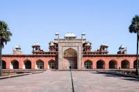 Agra’s Architectural Identity Revealed Through 8 Historic Landmarks