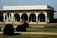 Agra’s Architectural Identity Revealed Through 8 Historic Landmarks