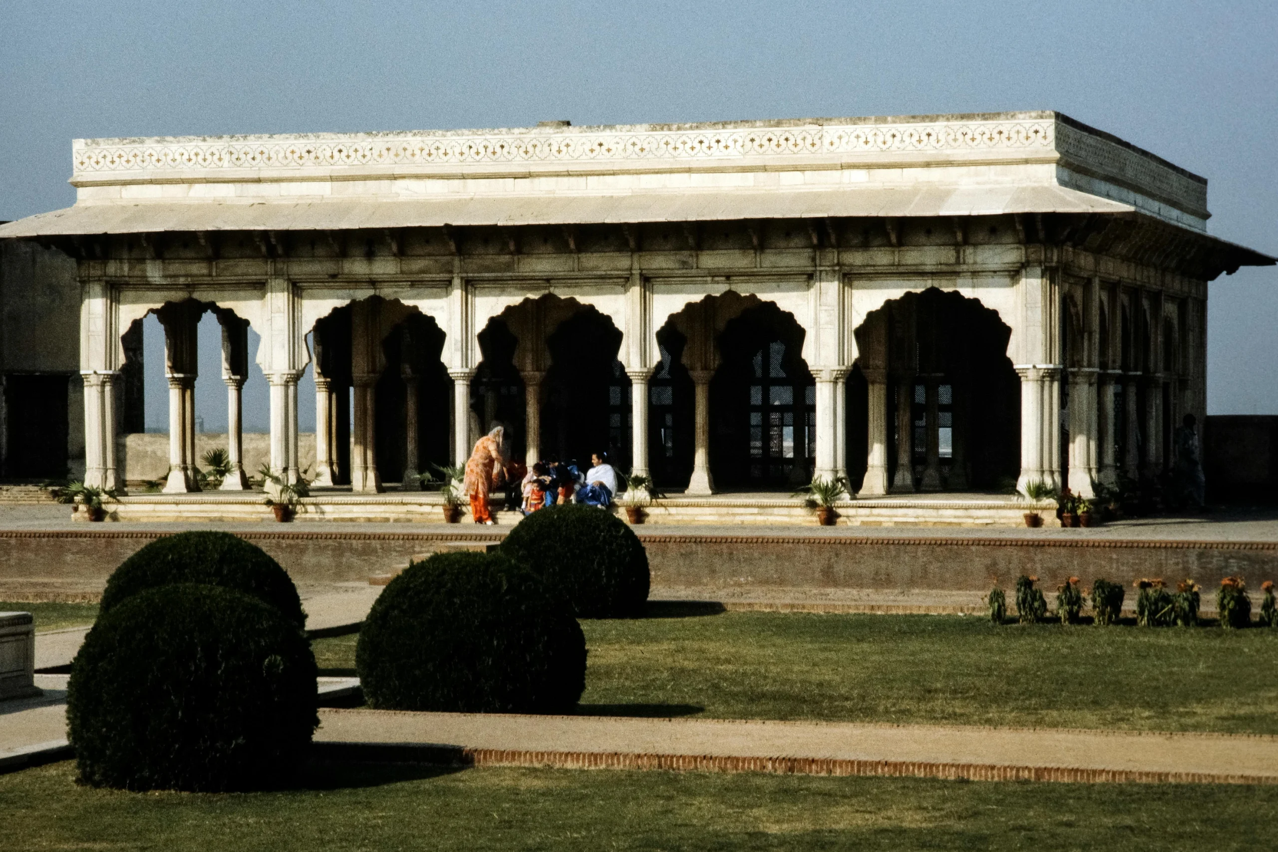 Agra’s Architectural Identity Revealed Through 8 Historic Landmarks