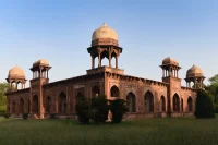 Agra’s Architectural Identity Revealed Through 8 Historic Landmarks