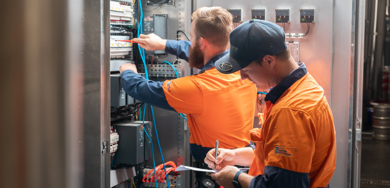 What Skills Modern Electrical Contractors Need? 6 What Skills Modern Electrical Contractors Need?