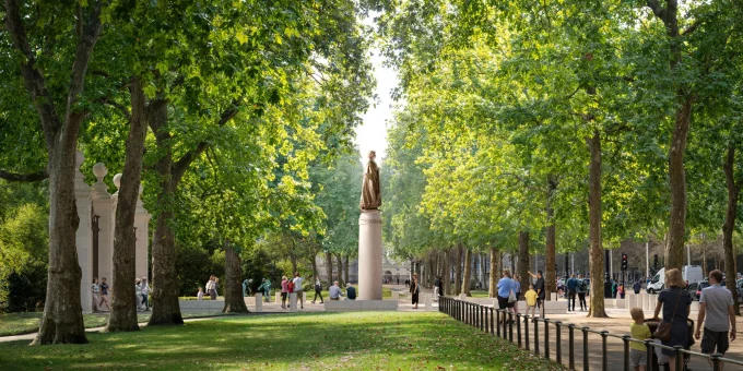 Foster + Partners Unveil Final Design for Queen Elizabeth II National Memorial
