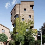 How to Balance Brutalism and Biophilia in Architecture