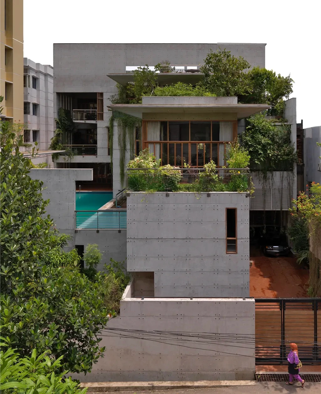 Key Strategies for Balancing Brutalism & Biophilia in Architecture 14 How to Balance Brutalism and Biophilia in Architecture