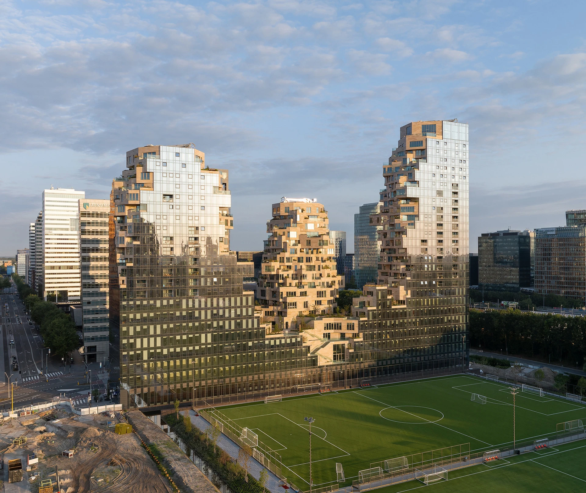 10 Mixed-Use Developments that Changed the Language of Large-Scale Architecture