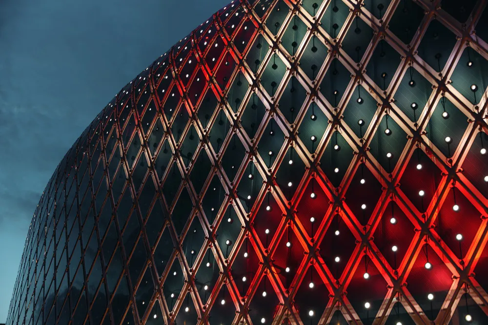 How Solar Panels Are Redefining Architectural Surfaces 9 How Solar Panels Are Redefining Architectural Surfaces