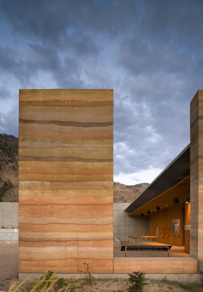Circular Architecture Begins with Soil: Rammed Earth Revival 12 Circular Architecture Begins with Soil: Revival of Rammed Earth