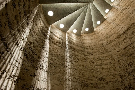 Circular Architecture Begins with Soil: Rammed Earth Revival 14 Circular Architecture Begins with Soil: Revival of Rammed Earth