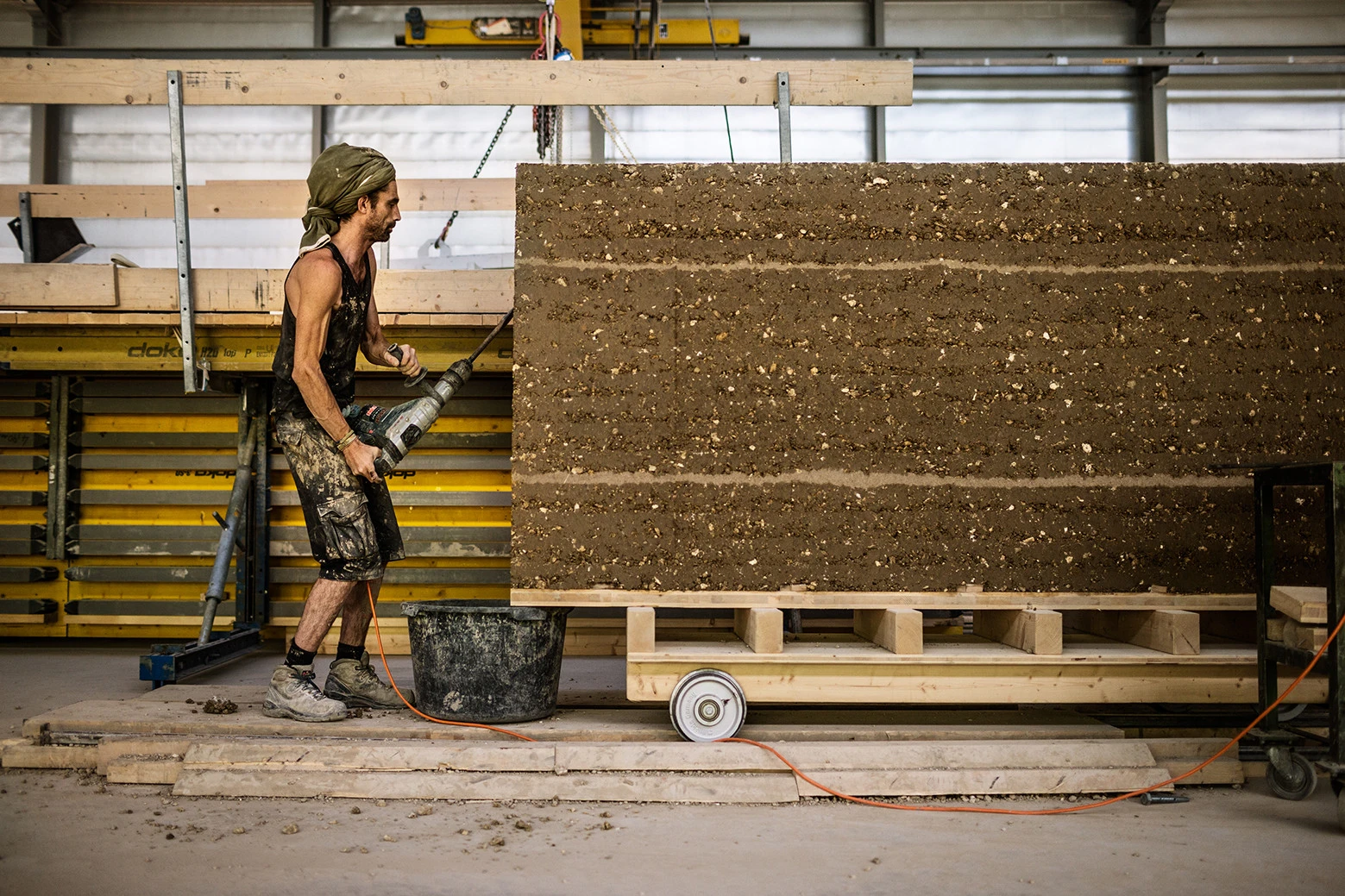 Circular Architecture Begins with Soil: Rammed Earth Revival 17 Circular Architecture Begins with Soil: Revival of Rammed Earth