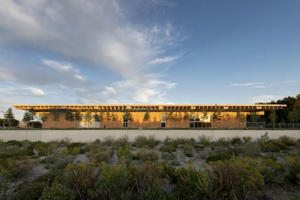 Circular Architecture Begins with Soil: Rammed Earth Revival 18 Circular Architecture Begins with Soil: Revival of Rammed Earth