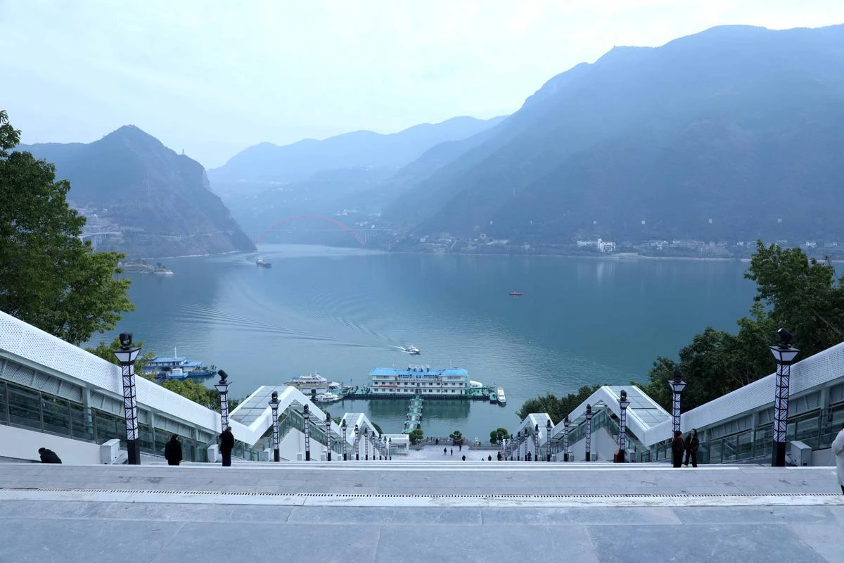 World’s Longest Outdoor Escalator, Wushan Goddess Escalator