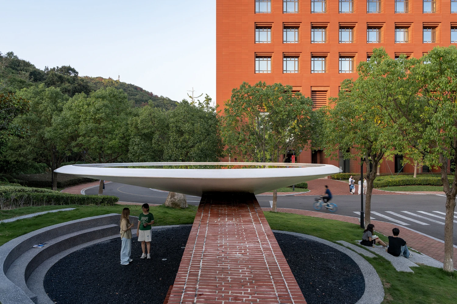 Xuanpu Pavilion Shapes Water, Concrete, and Spirit into a Sculptural Sanctuary 8 Xuanpu Pavilion