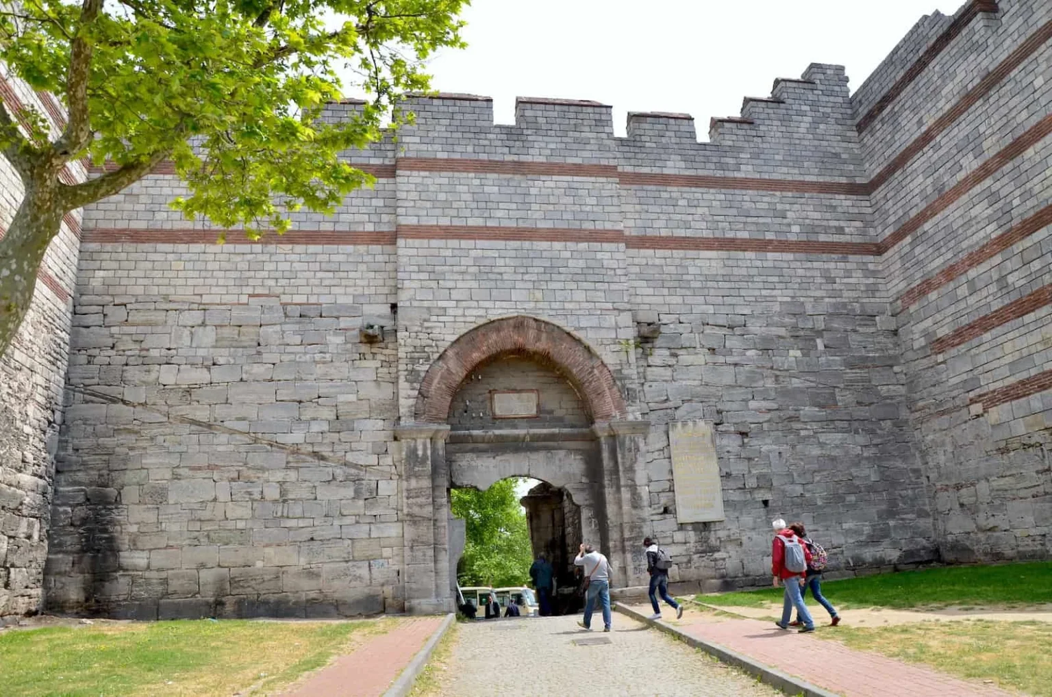 Tracing Istanbul’s History Through İlber Ortaylı’s 13-Step Route