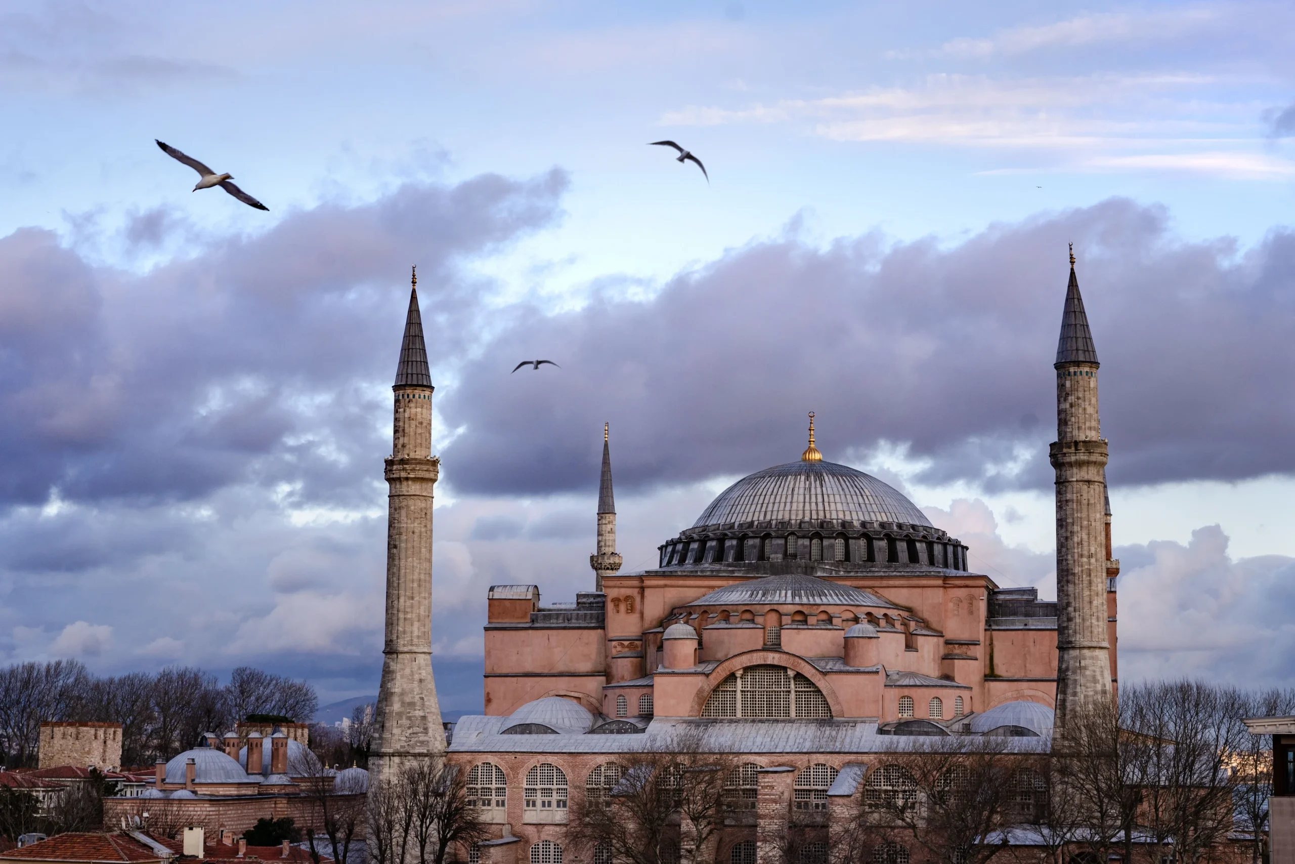 Tracing Istanbul’s History Through İlber Ortaylı’s 13-Step Route