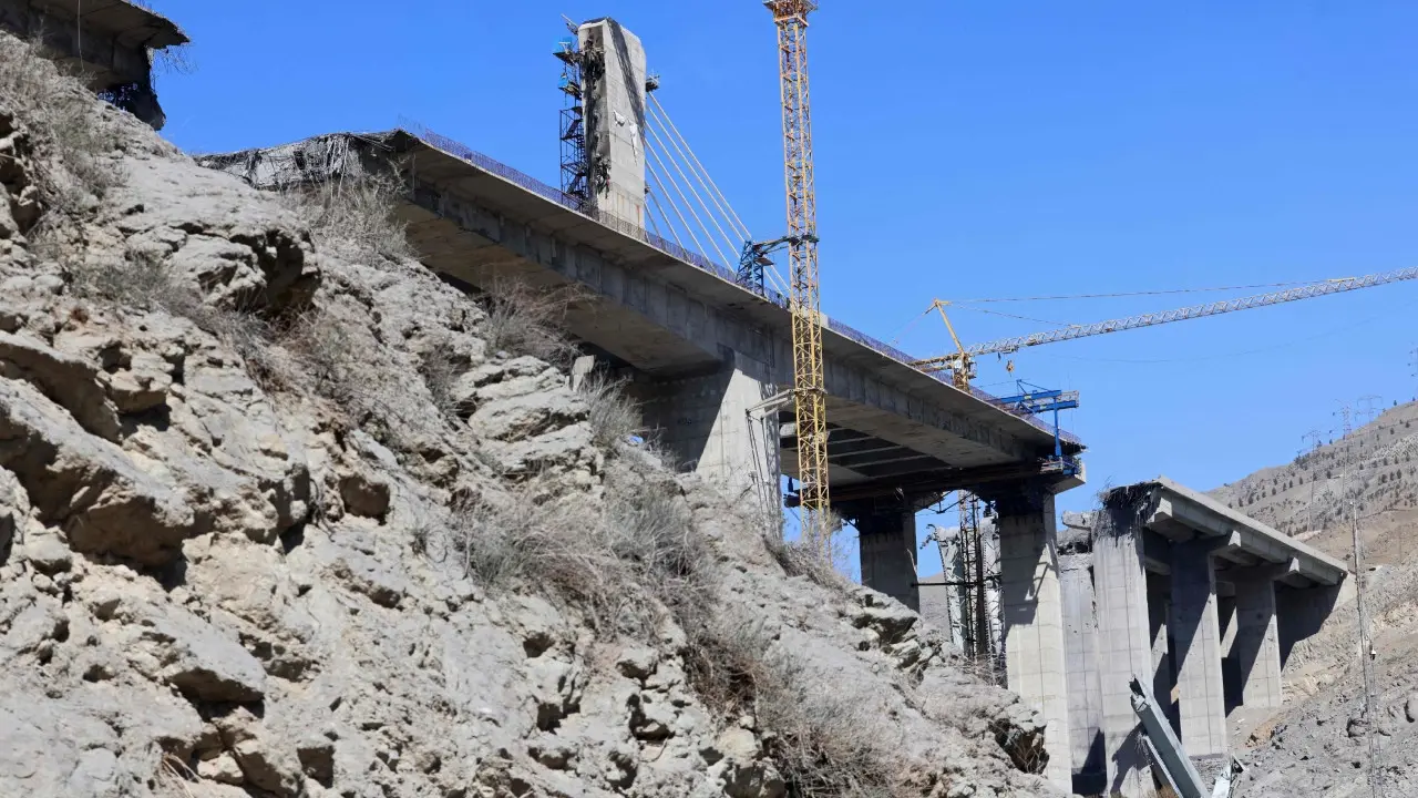 US–Israel Attack on Iran’s B1 Bridge Signals a Dark New Phase in Infrastructure Warfare 8 US–Israel Attack on Iran’s B1 Bridge