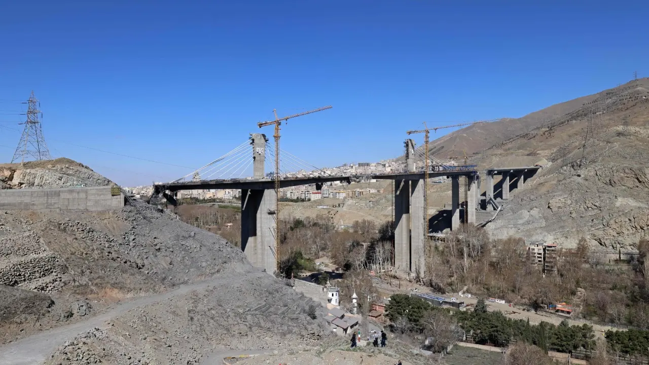 US–Israel Attack on Iran’s B1 Bridge Signals a Dark New Phase in Infrastructure Warfare 5 US–Israel Attack on Iran’s B1 Bridge