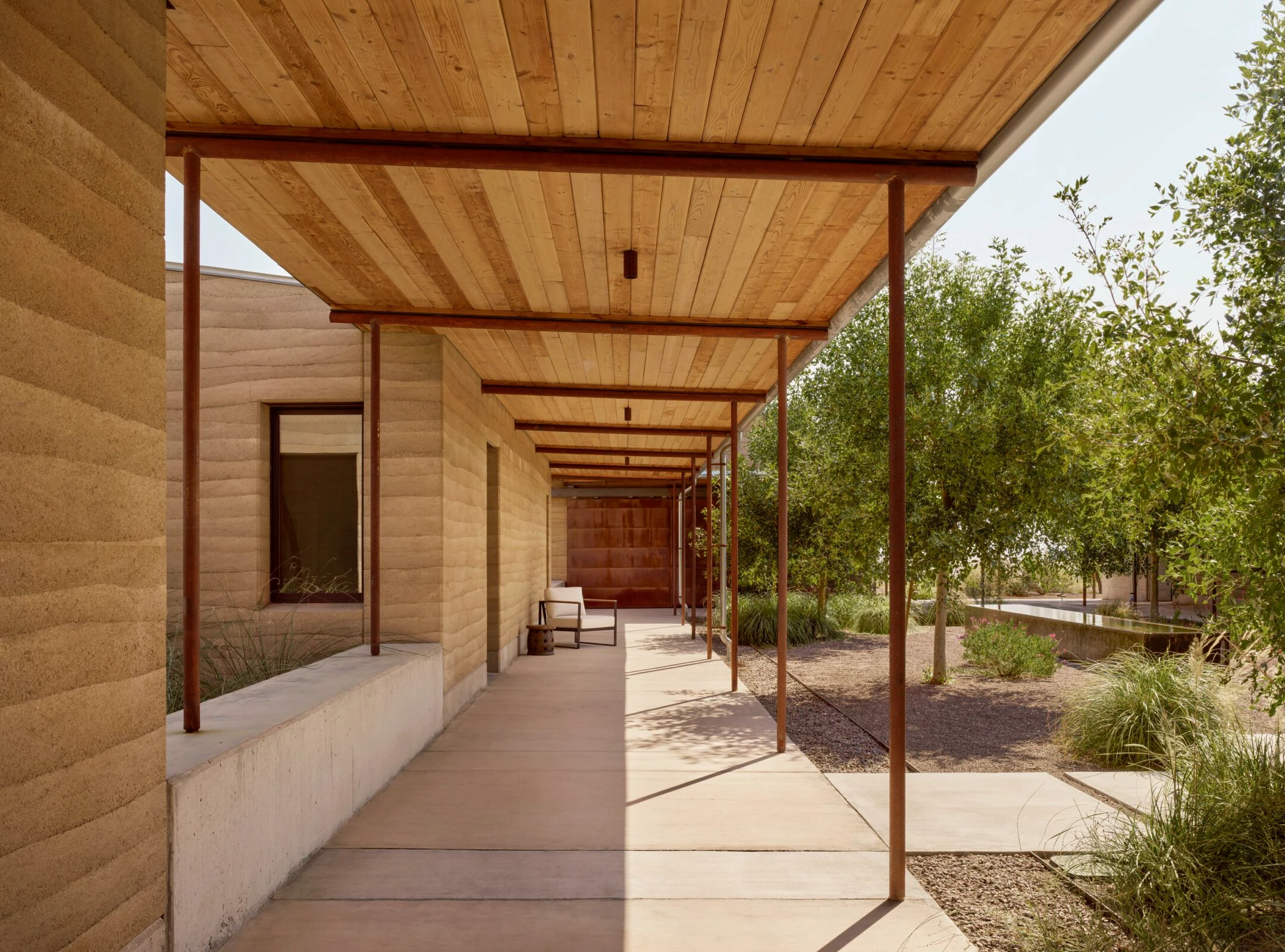 10 Rammed Earth Houses That Feel Surprisingly Modern 16 Rammed Earth Houses