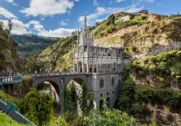 8 Proto-Parametric Churches That Were Ahead of Their Time