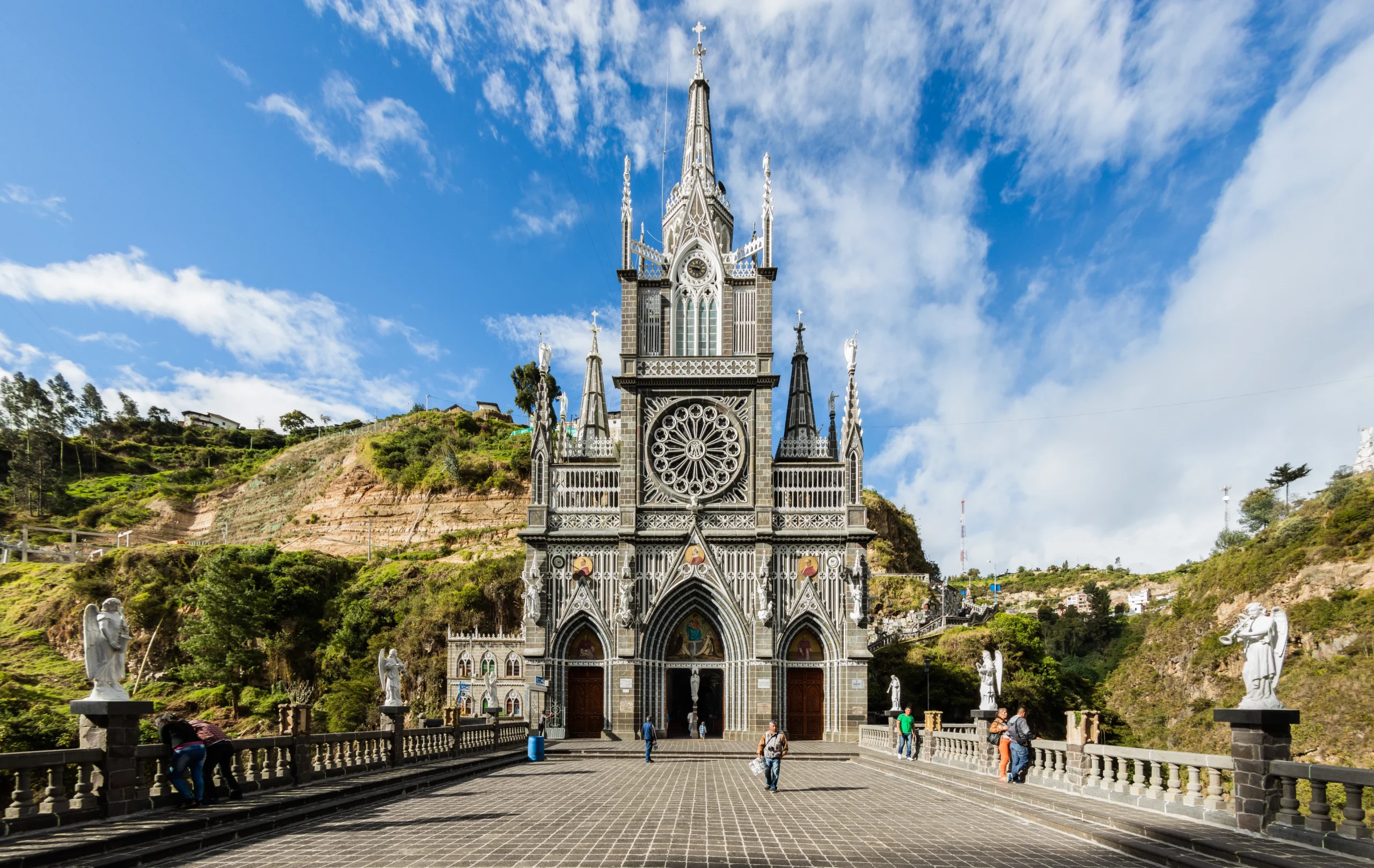 8 Proto-Parametric Churches That Were Ahead of Their Time 10 8 Proto-Parametric Churches That Were Ahead of Their Time