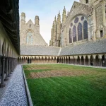 8 Proto-Parametric Churches That Were Ahead of Their Time
