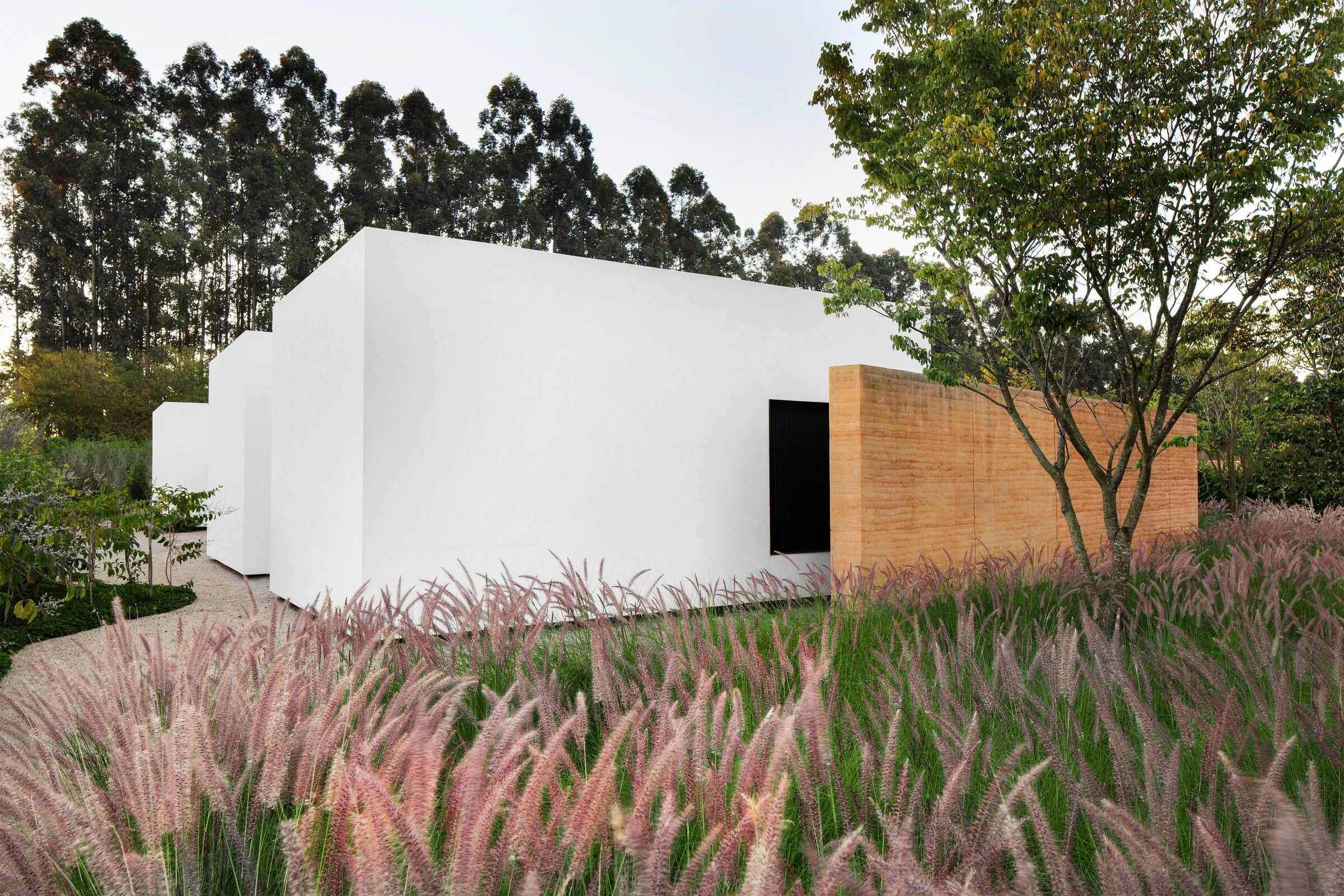 10 Rammed Earth Houses That Feel Surprisingly Modern 25 Rammed Earth Houses