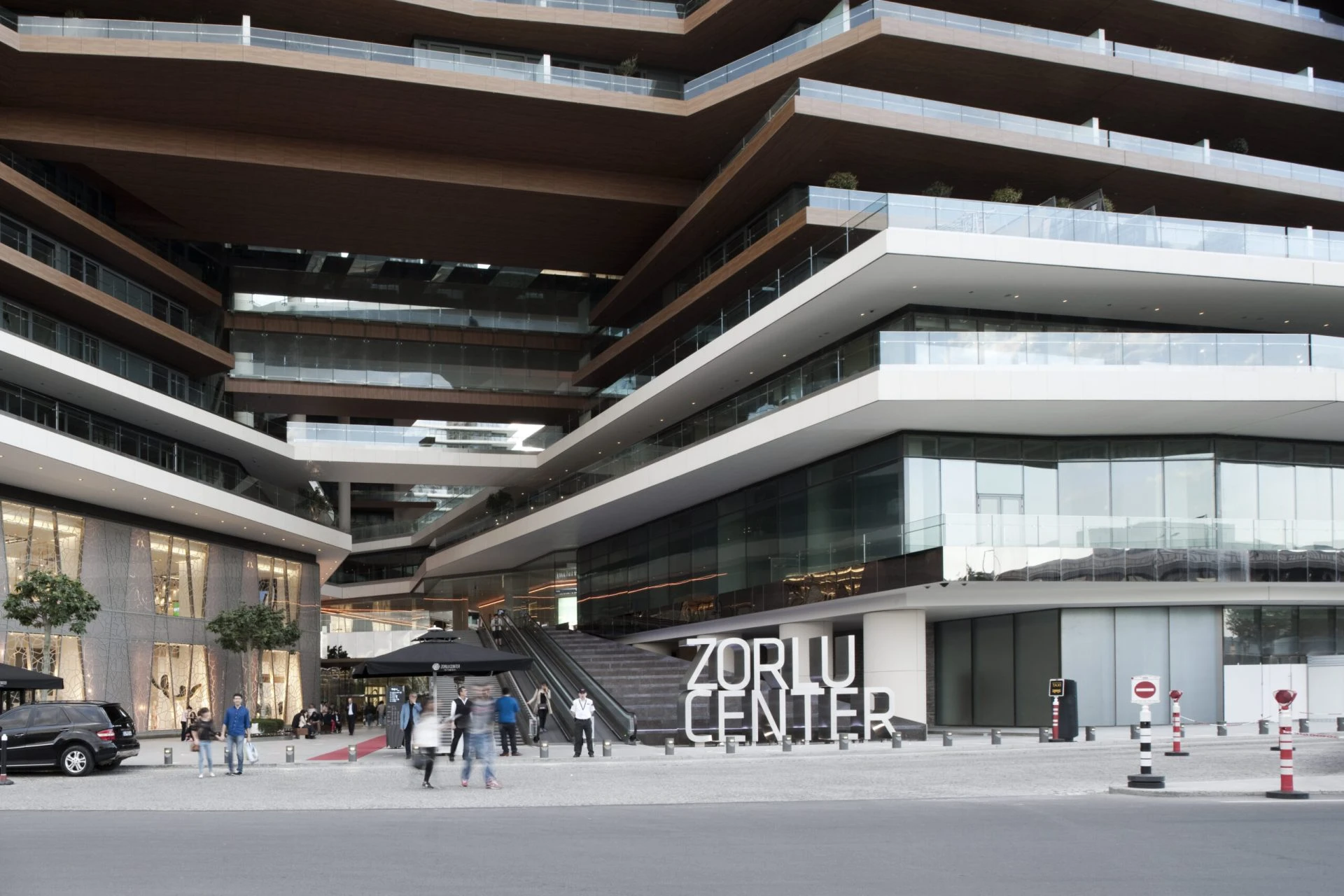 10 Mixed-Use Developments that Changed the Language of Large-Scale Architecture