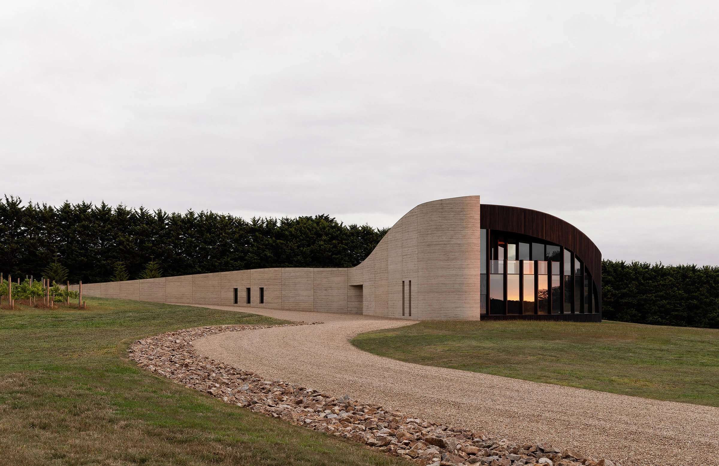10 Rammed Earth Houses That Feel Surprisingly Modern 19 Rammed Earth Houses