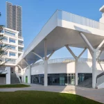 Dynamic and Interconnected Learning Spaces Define Shenzhen Longhua Foreign Languages School by Z&Z STUDIO