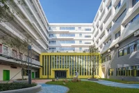Dynamic and Interconnected Learning Spaces Define Shenzhen Longhua Foreign Languages School by Z&Z STUDIO