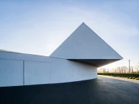 Yaw House by KWK Promes: A Rotating Mountain Home Embedded Into the Beskid Landscape